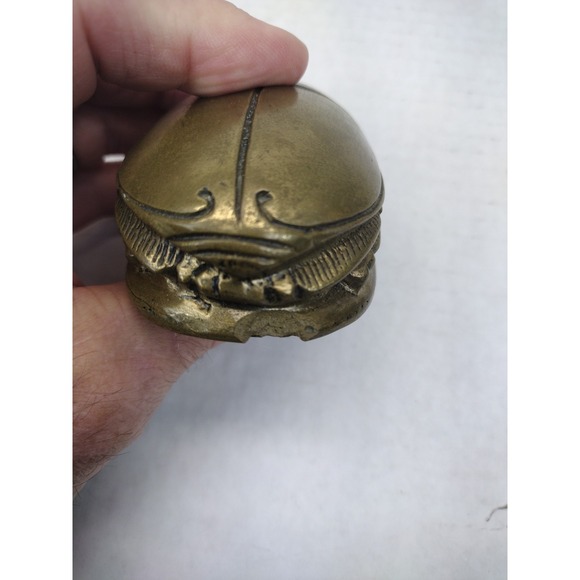 3.5" VINTAGE BRASS SCARAB PAPERWEIGHT FIGURE HIEROGLYPHICS ANTIQUE ARTISAN - Picture 9 of 11